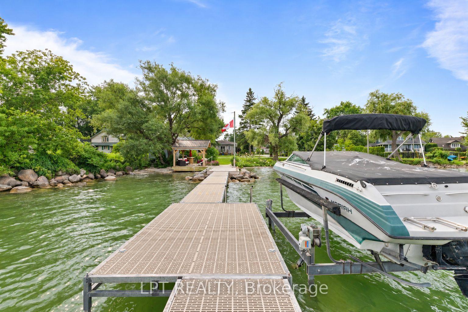Photo 48 of 427 Lake Drive E, Georgina, Historic Lakeshore Communities — HOMEH