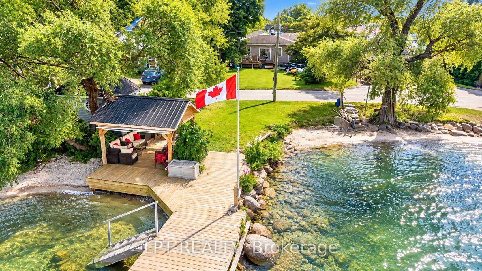 Photo 2 of 427 Lake Drive E, Georgina, Historic Lakeshore Communities — HOMEH