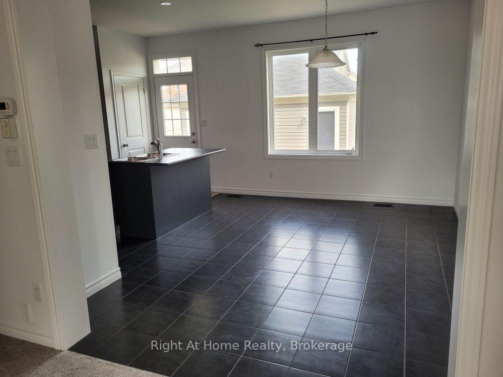 Photo 2 of 294 Brookhill Boulevard, Clarington, Bowmanville — HOMEH