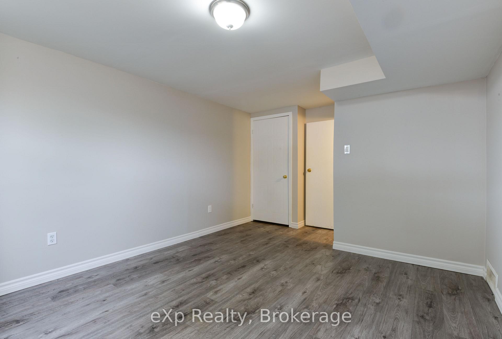 Photo 5 of Unit LOWER, 475 Admiral Drive, London, East I — HOMEH