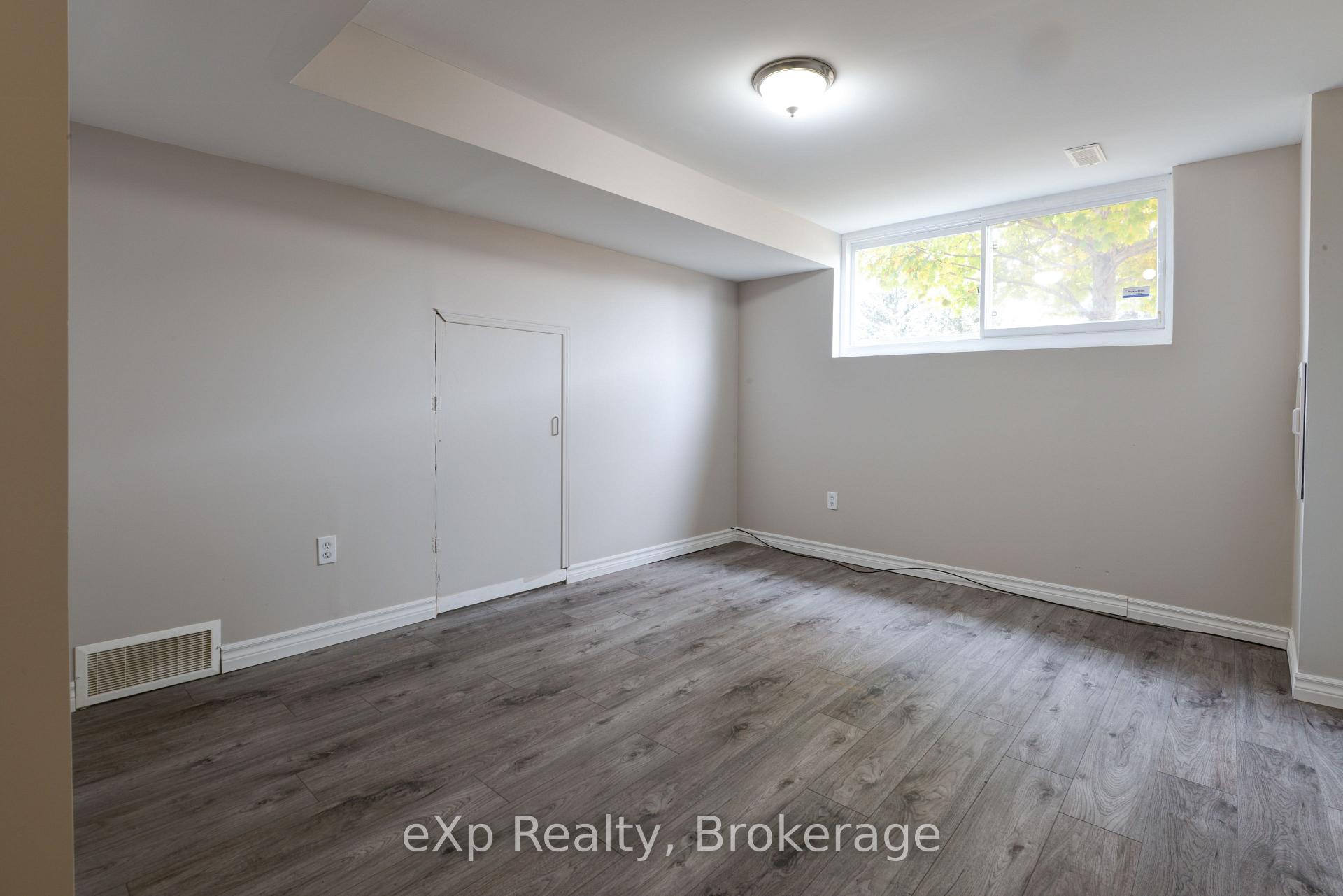 Photo 7 of Unit LOWER, 475 Admiral Drive, London, East I — HOMEH