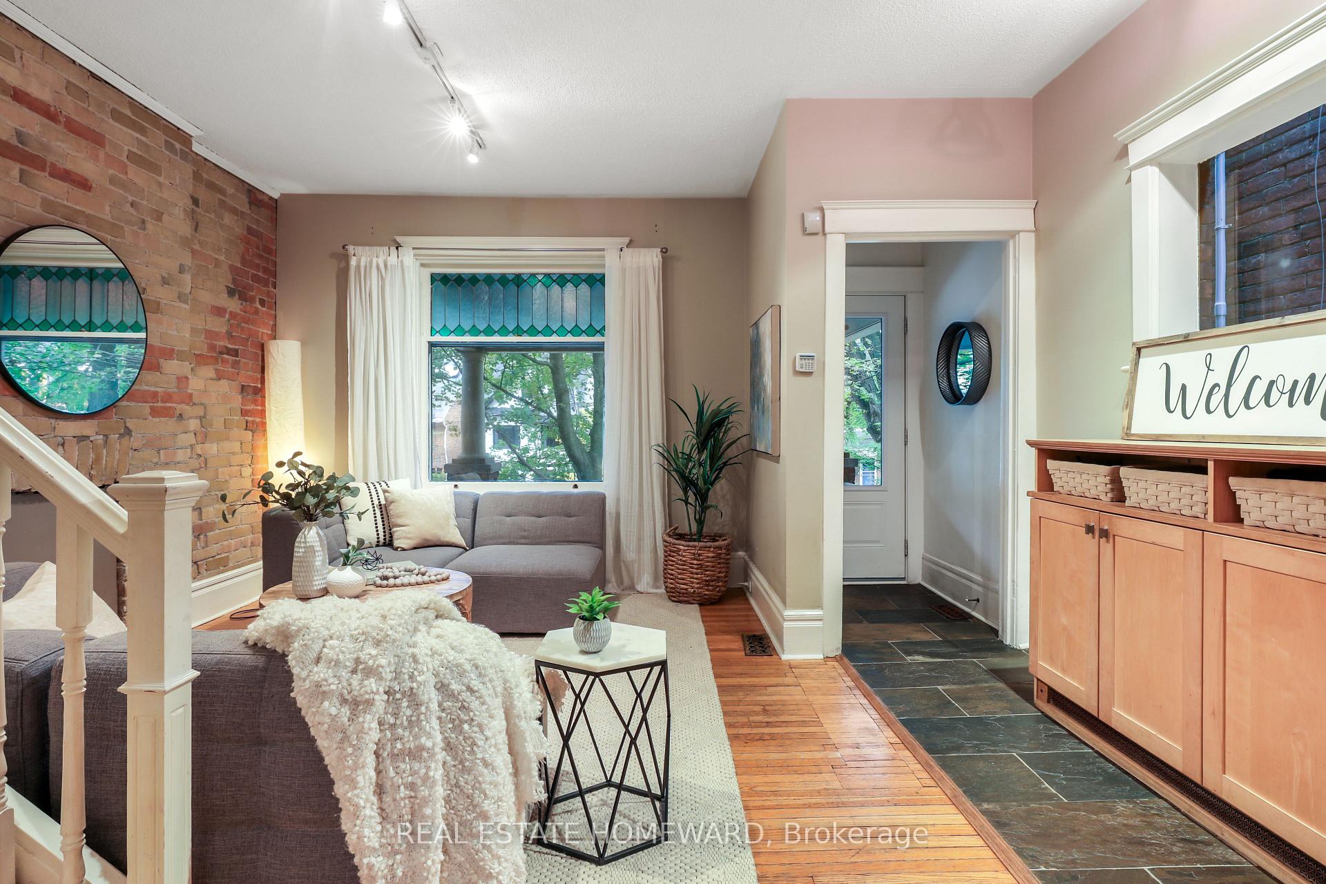 Photo 6 of 207 Waverley Road, Toronto, The Beaches — HOMEH