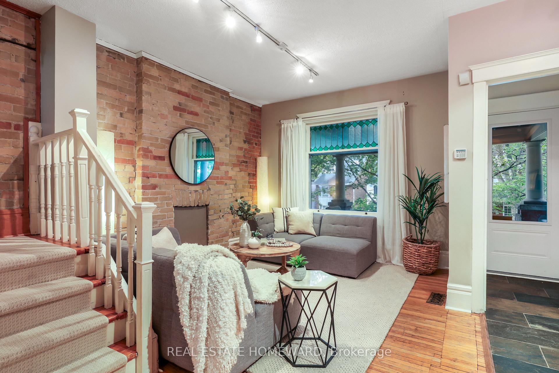 Photo 7 of 207 Waverley Road, Toronto, The Beaches — HOMEH