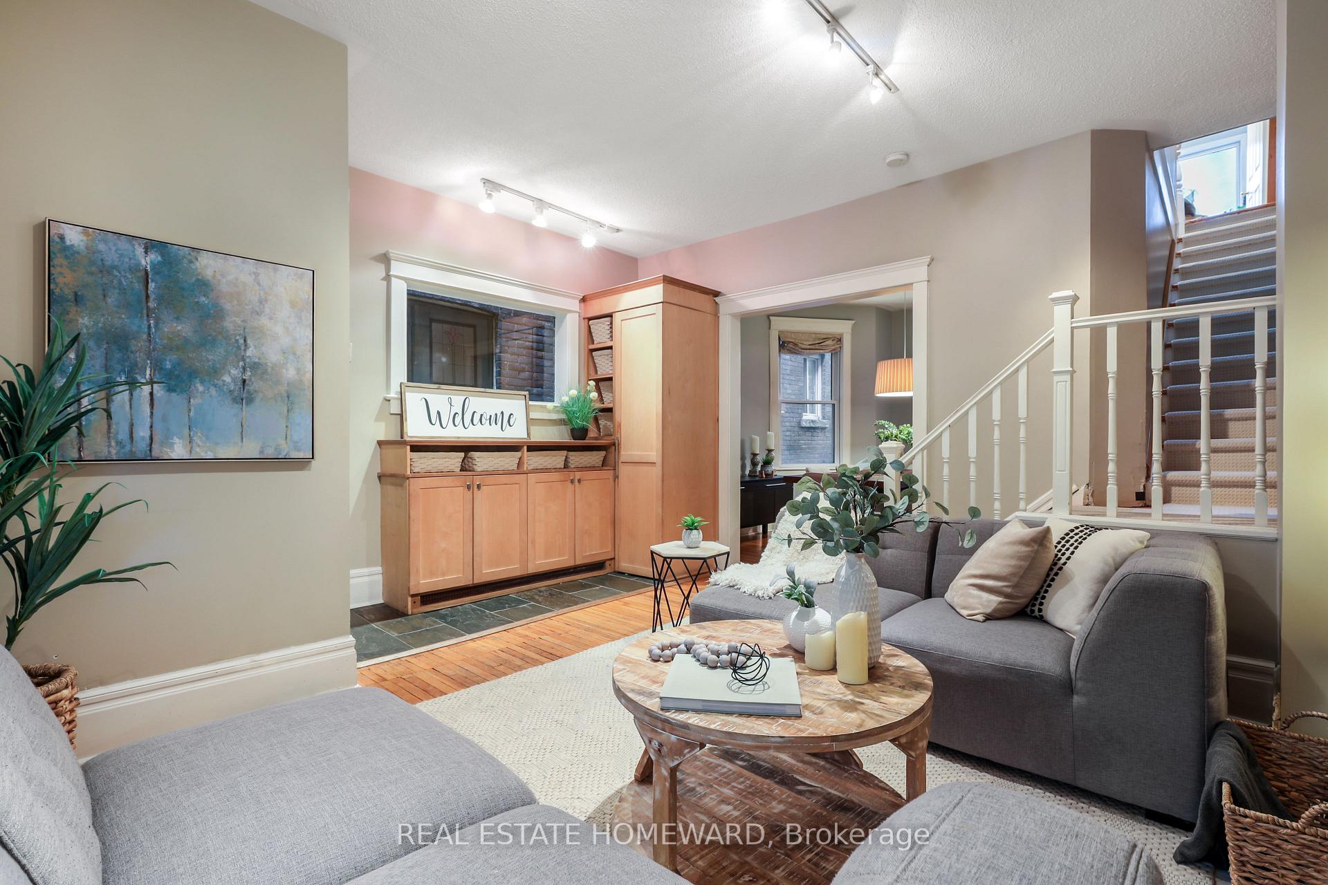 Photo 10 of 207 Waverley Road, Toronto, The Beaches — HOMEH