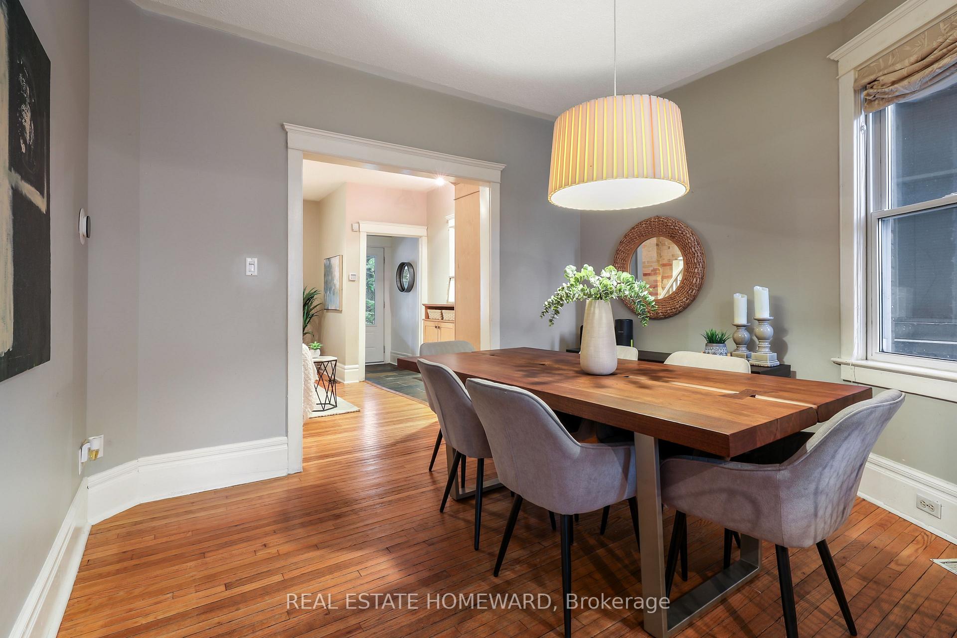 Photo 12 of 207 Waverley Road, Toronto, The Beaches — HOMEH