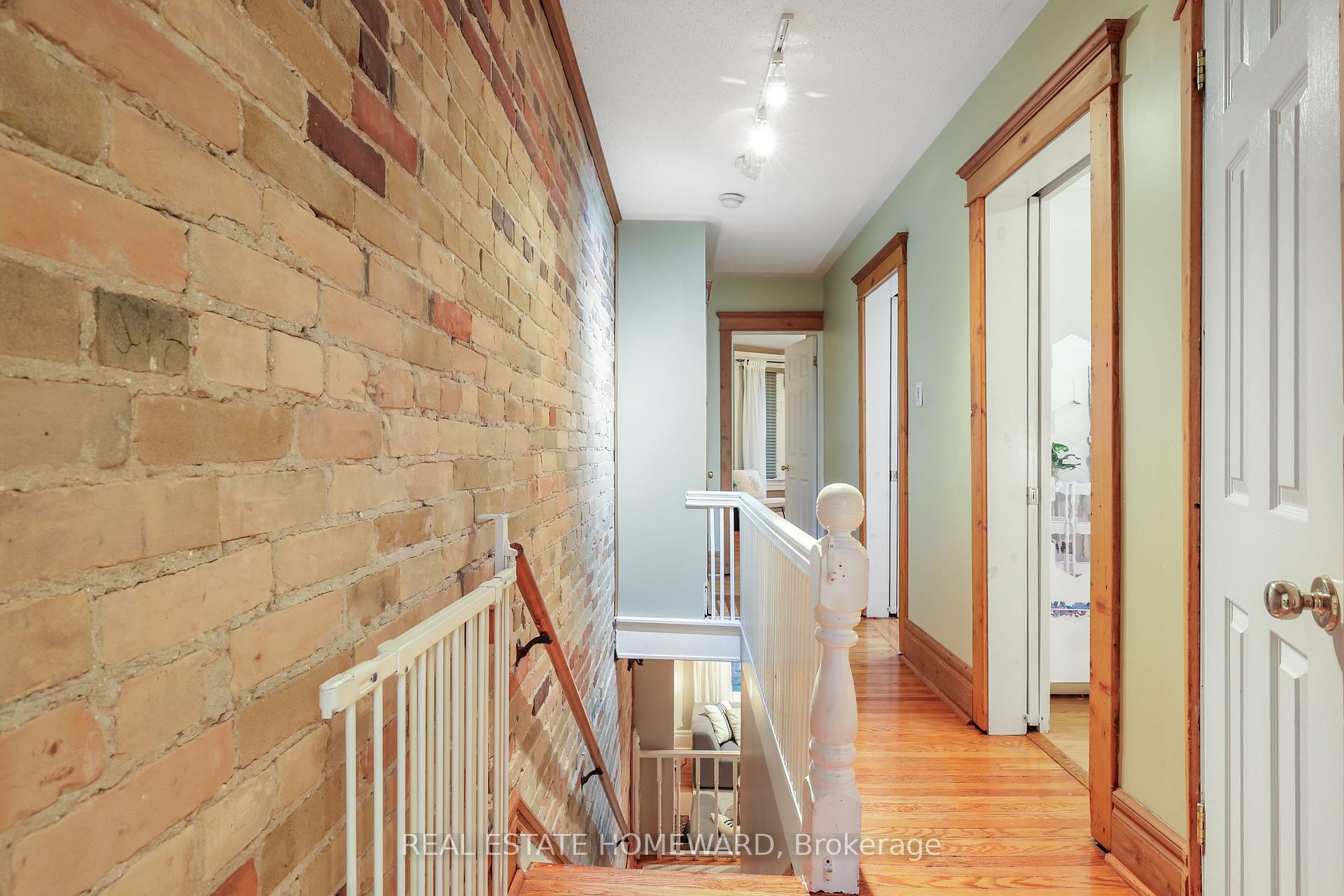 Photo 21 of 207 Waverley Road, Toronto, The Beaches — HOMEH