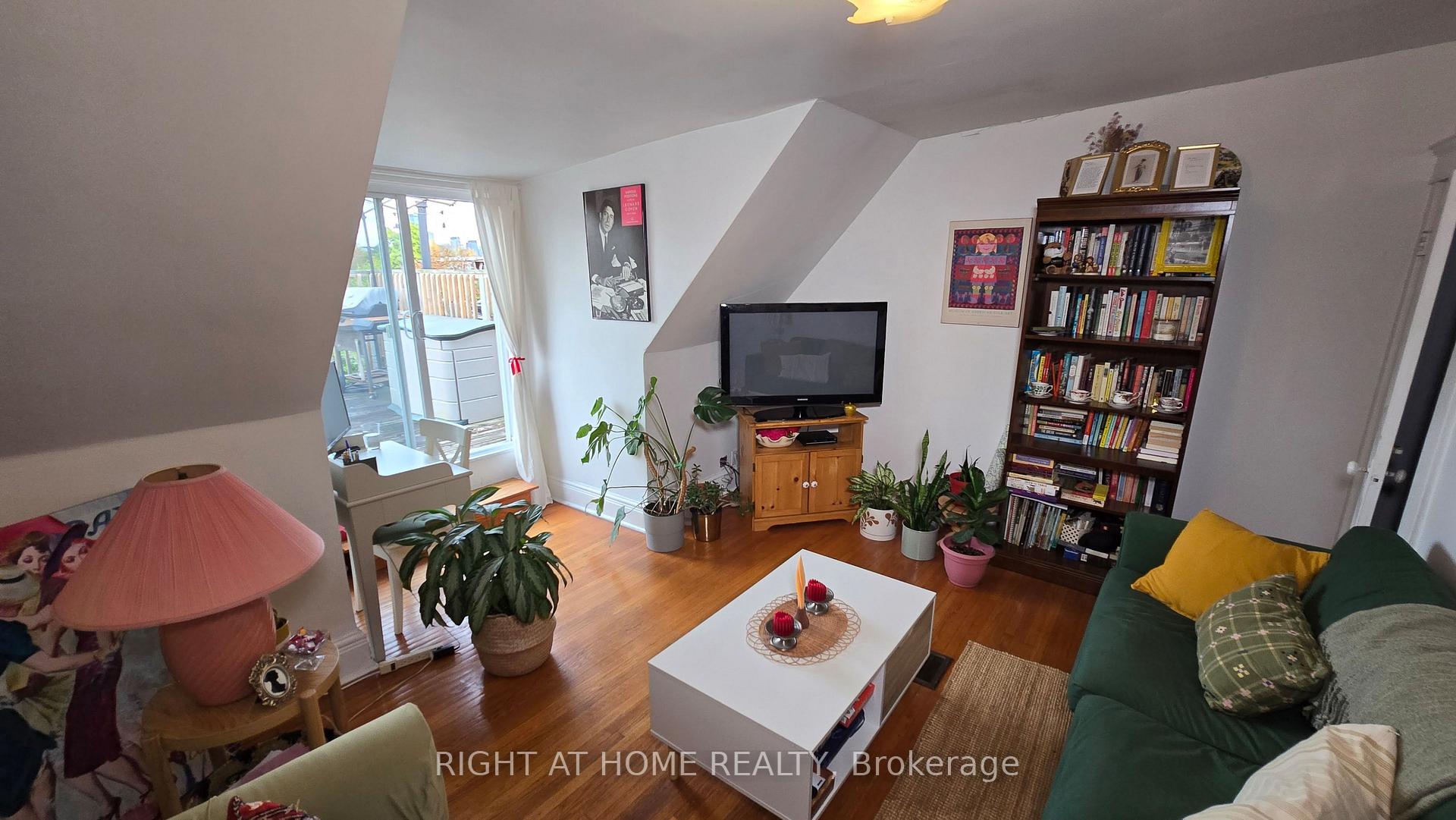 Photo 26 of 261 Grace Street, Toronto, Palmerston-Little Italy — HOMEH