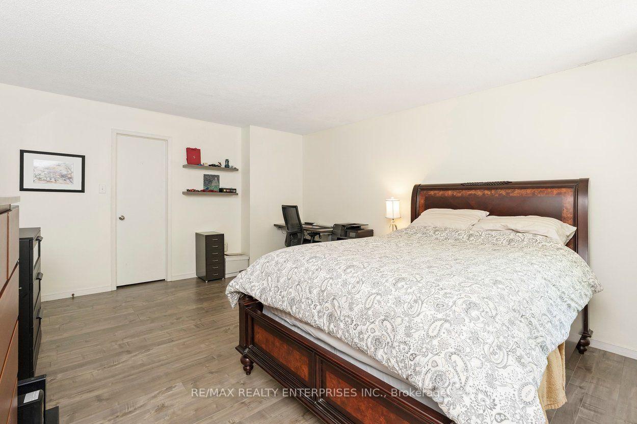 Photo 21 of Unit 117, 2055 Walkers Line, Burlington, Rose — HOMEH