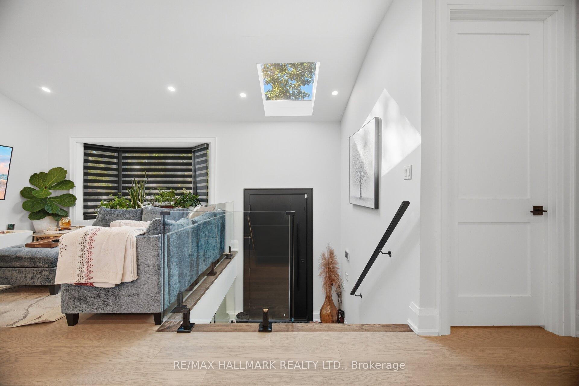 Photo 15 of 407 Bronte Road, Oakville, West — HOMEH