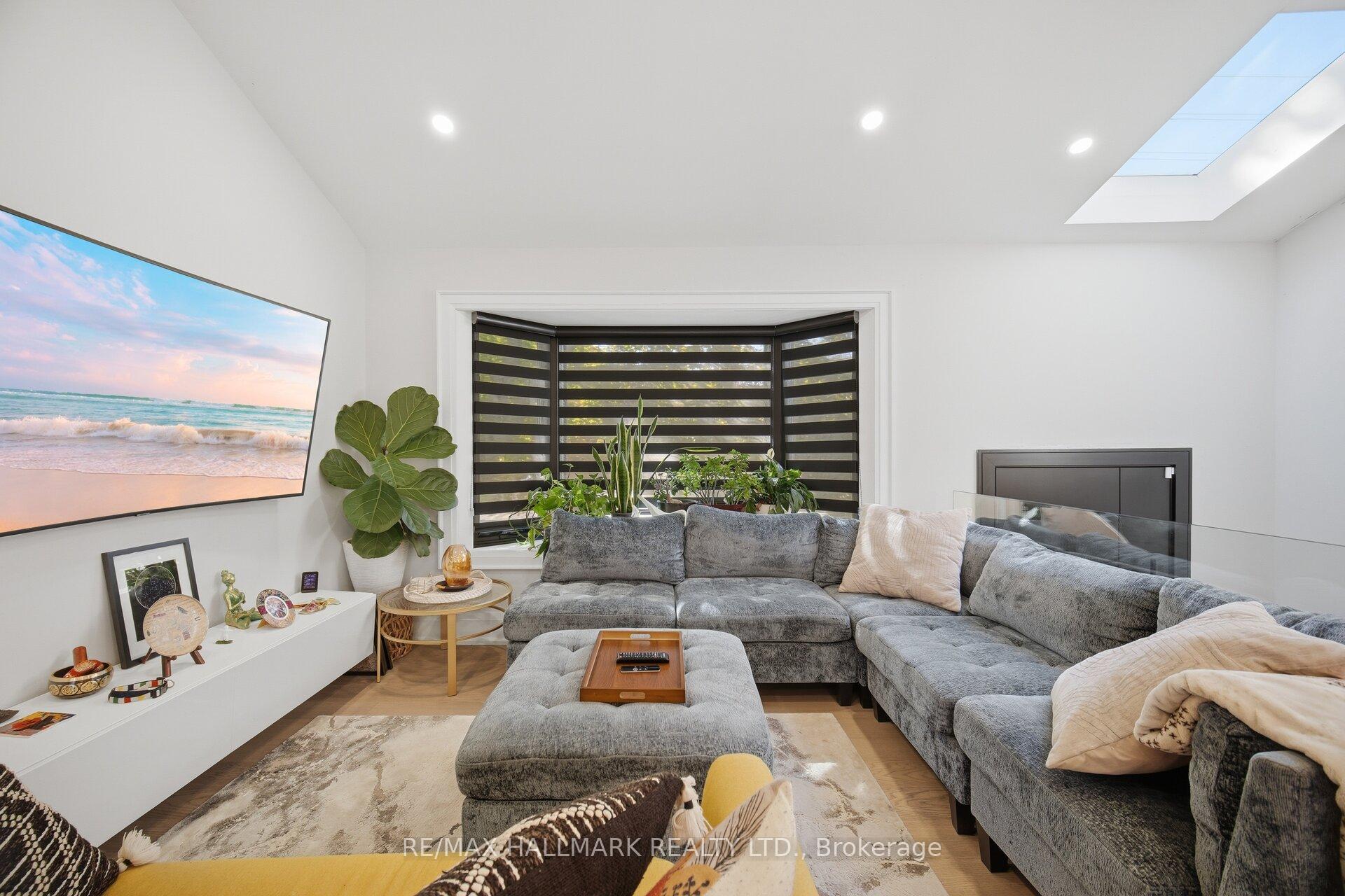 Photo 16 of 407 Bronte Road, Oakville, West — HOMEH