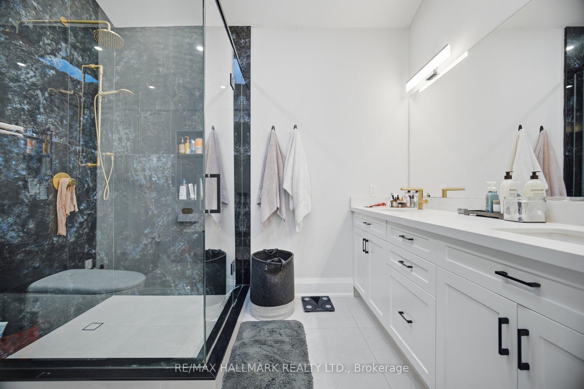 Photo 22 of 407 Bronte Road, Oakville, West — HOMEH