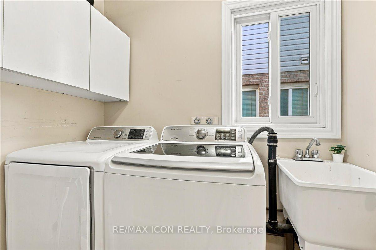 Photo 20 of 382 Mountain Laurel Crescent, Kitchener — HOMEH