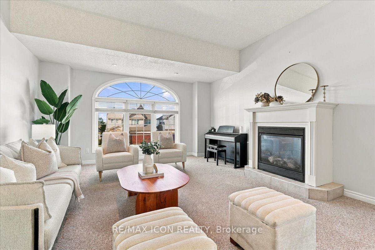 Photo 23 of 382 Mountain Laurel Crescent, Kitchener — HOMEH