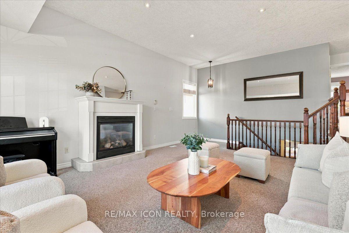 Photo 24 of 382 Mountain Laurel Crescent, Kitchener — HOMEH