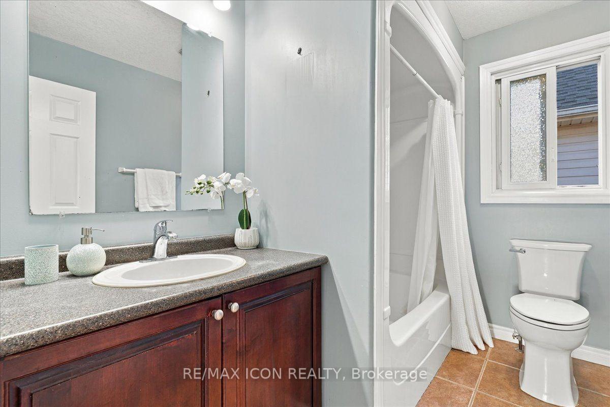 Photo 26 of 382 Mountain Laurel Crescent, Kitchener — HOMEH