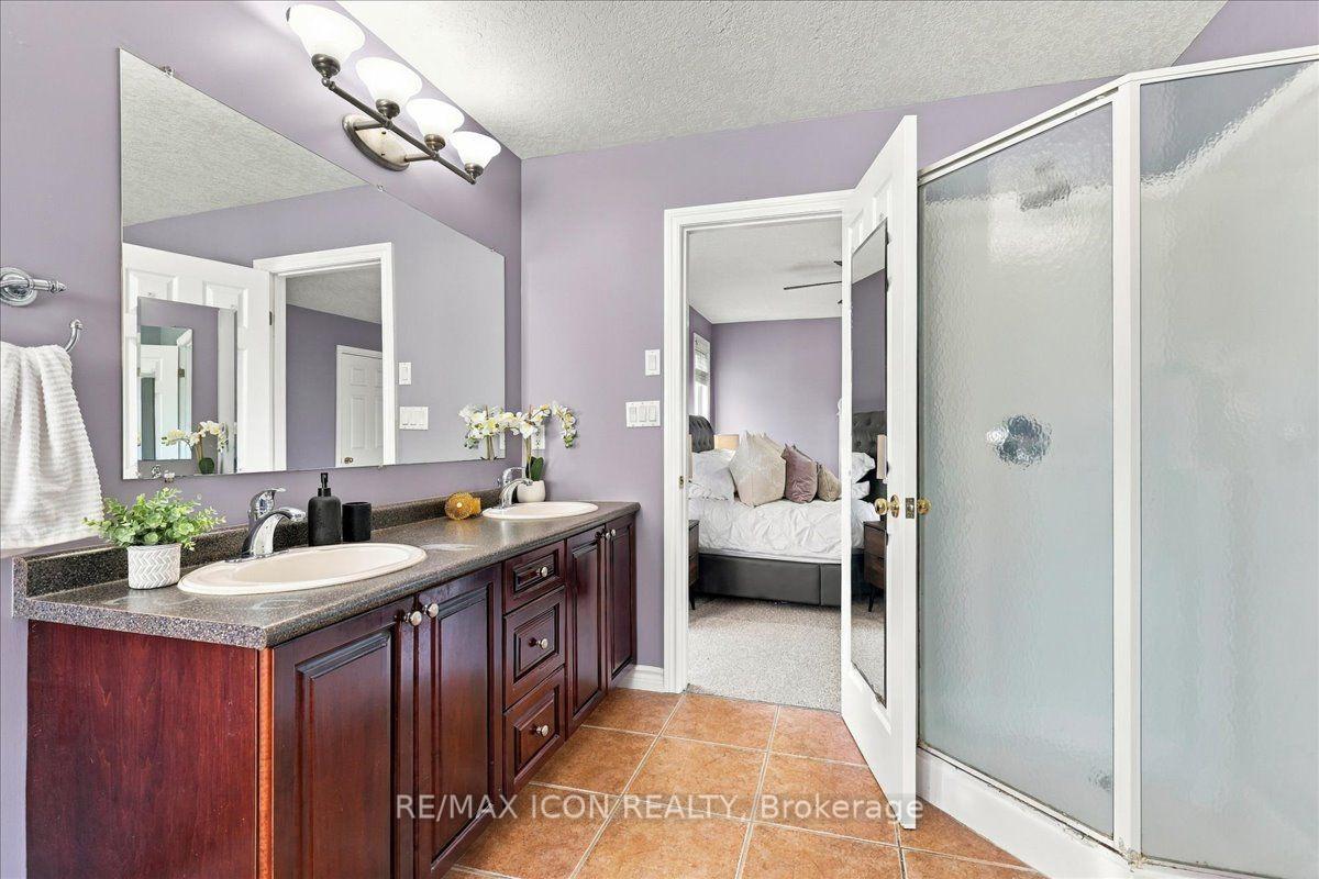 Photo 32 of 382 Mountain Laurel Crescent, Kitchener — HOMEH