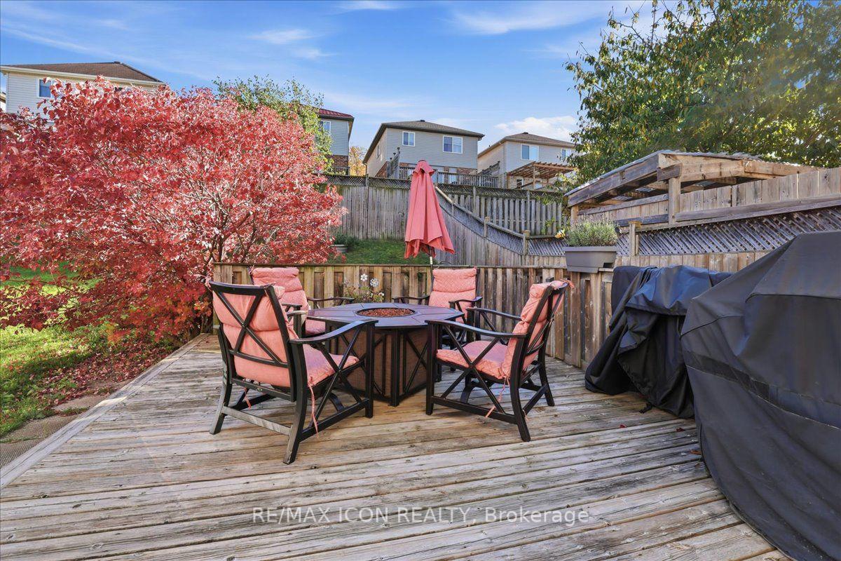 Photo 39 of 382 Mountain Laurel Crescent, Kitchener — HOMEH