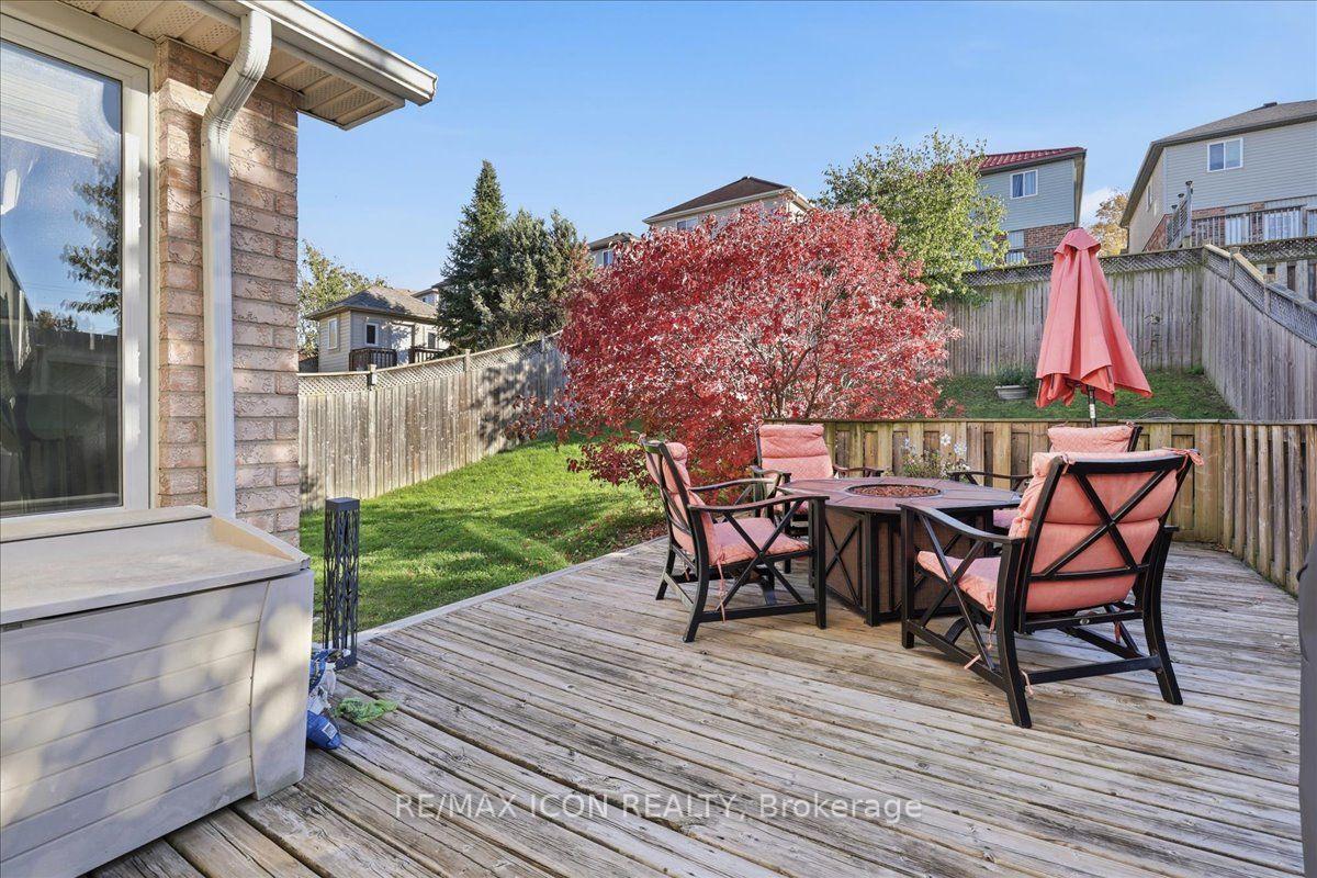 Photo 40 of 382 Mountain Laurel Crescent, Kitchener — HOMEH