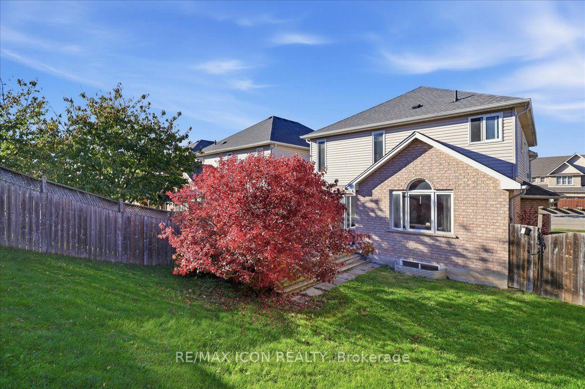 Photo 41 of 382 Mountain Laurel Crescent, Kitchener — HOMEH