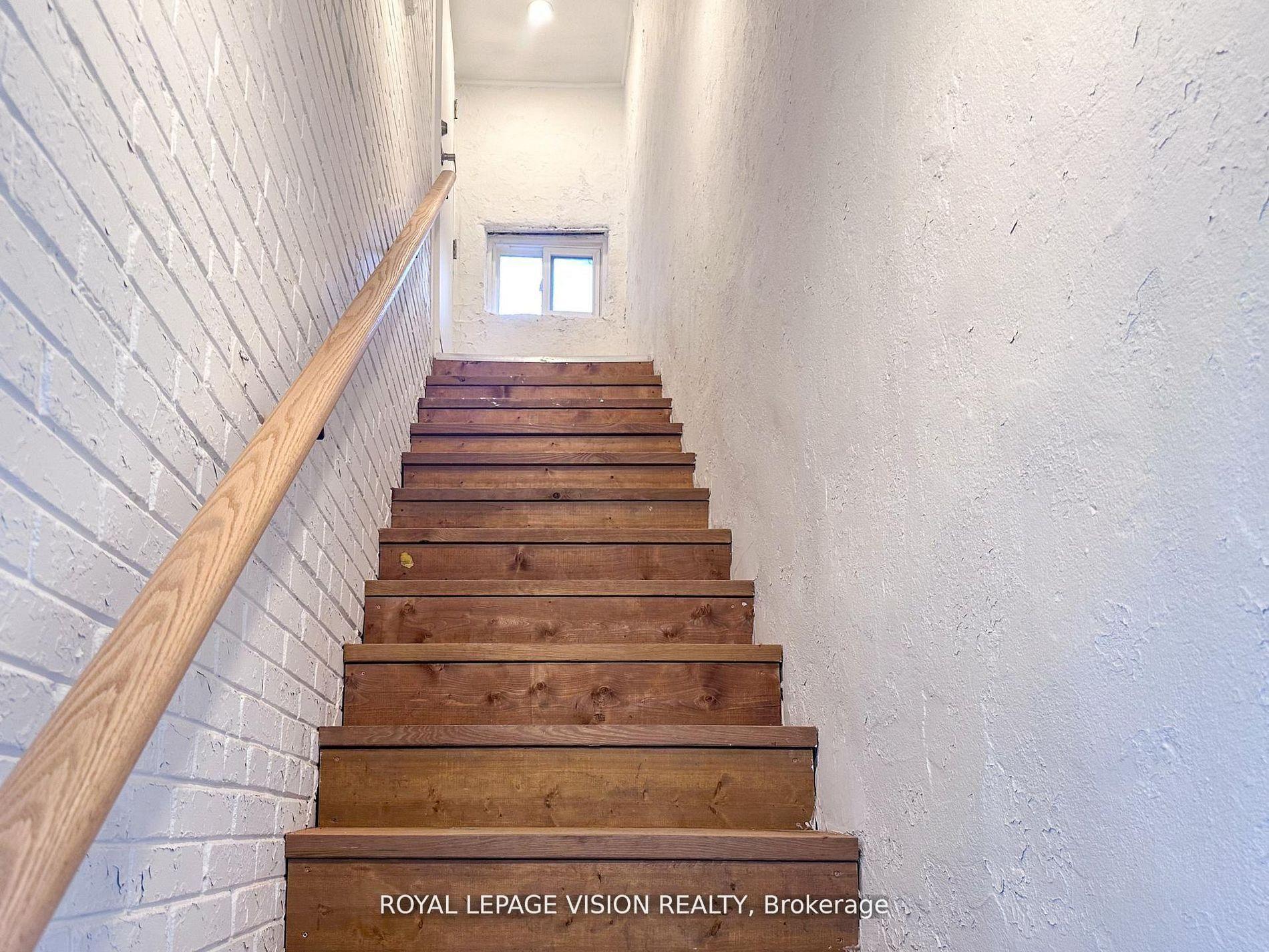 Photo 3 of Unit Upper, 819 Pape Avenue, Toronto, Danforth Village-East York — HOMEH