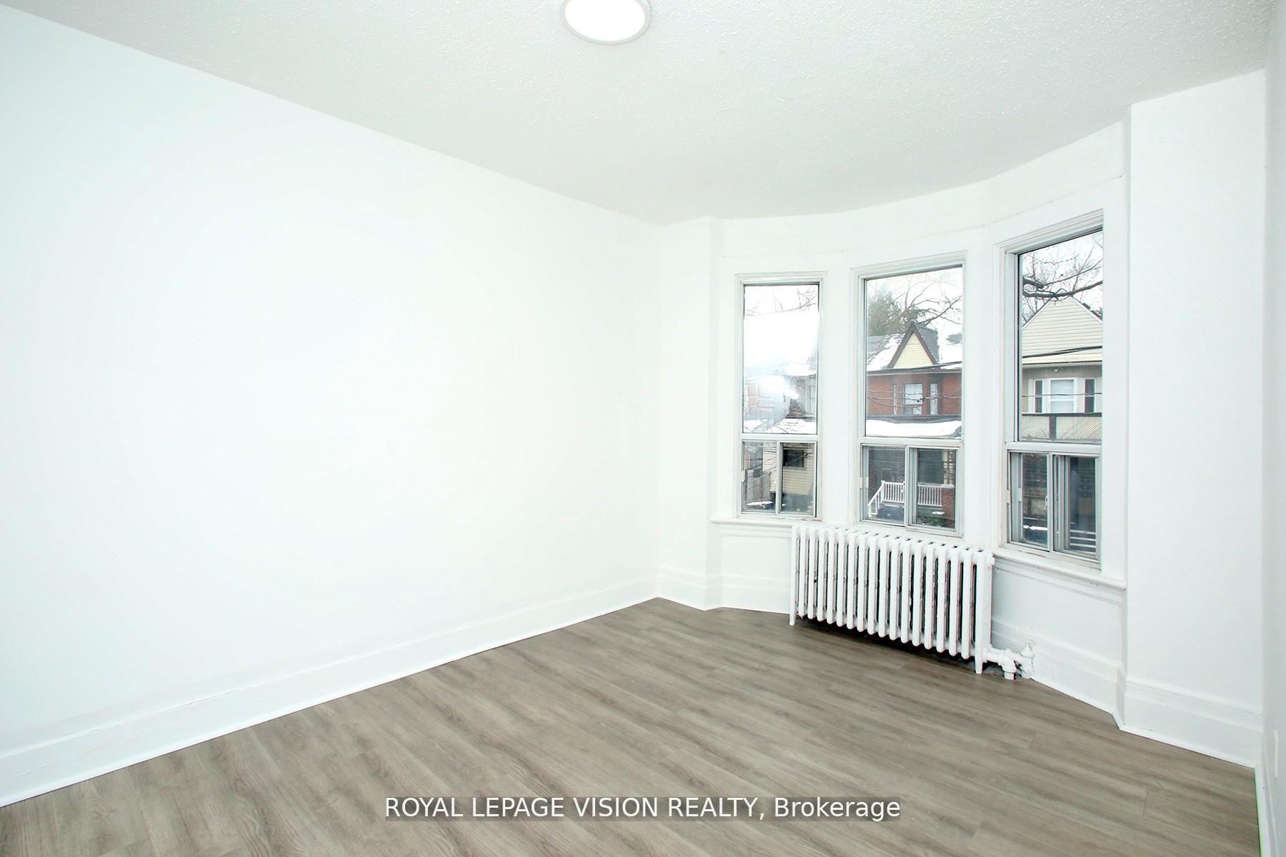 Photo 6 of Unit Upper, 819 Pape Avenue, Toronto, Danforth Village-East York — HOMEH