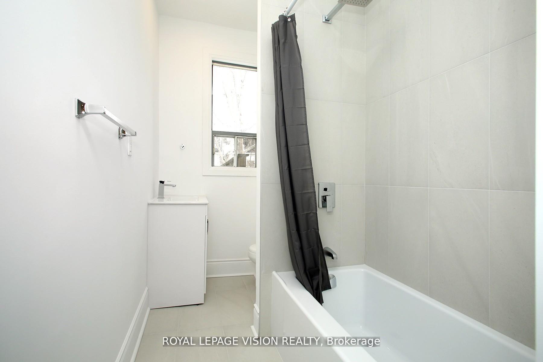 Photo 7 of Unit Upper, 819 Pape Avenue, Toronto, Danforth Village-East York — HOMEH