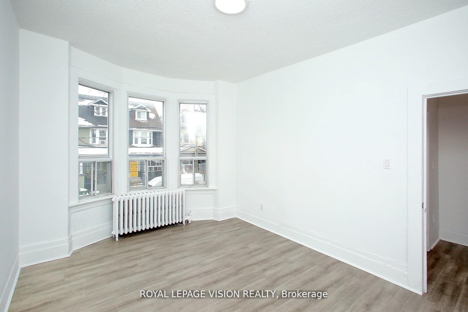 Photo 12 of Unit Upper, 819 Pape Avenue, Toronto, Danforth Village-East York — HOMEH