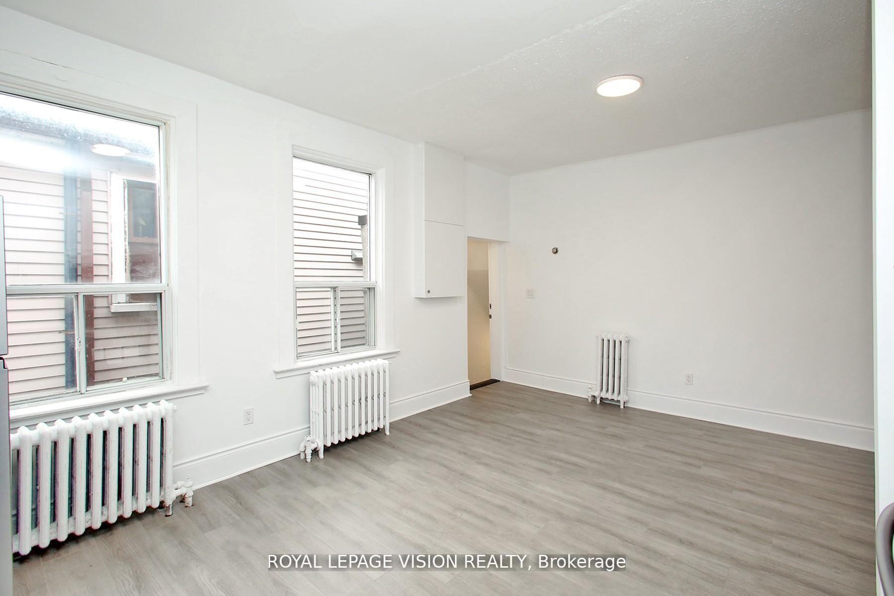 Photo 13 of Unit Upper, 819 Pape Avenue, Toronto, Danforth Village-East York — HOMEH