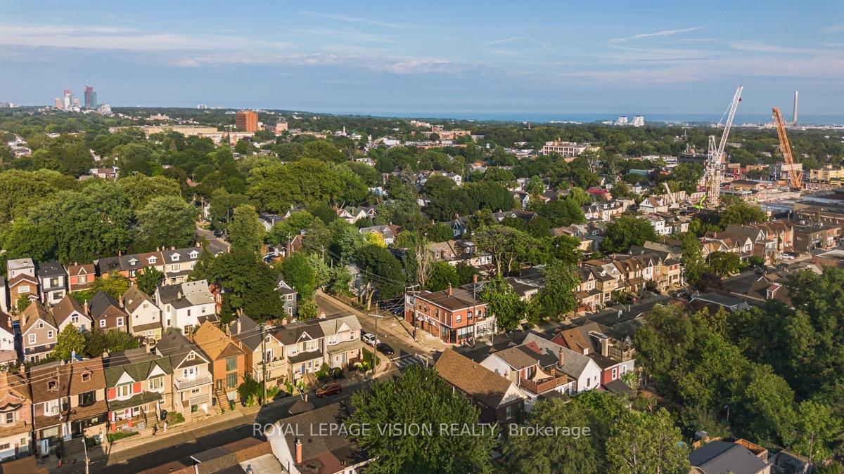 Photo 17 of Unit Upper, 819 Pape Avenue, Toronto, Danforth Village-East York — HOMEH