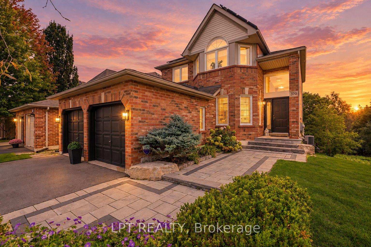 Photo 2 of 370 Silken Laumann Drive, Newmarket, Stonehaven-Wyndham — HOMEH