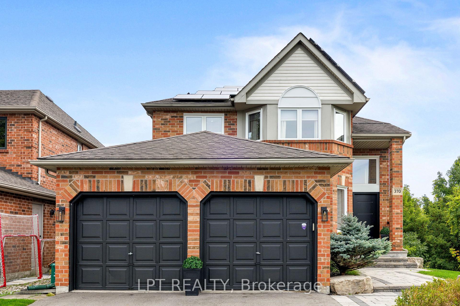 Photo 3 of 370 Silken Laumann Drive, Newmarket, Stonehaven-Wyndham — HOMEH