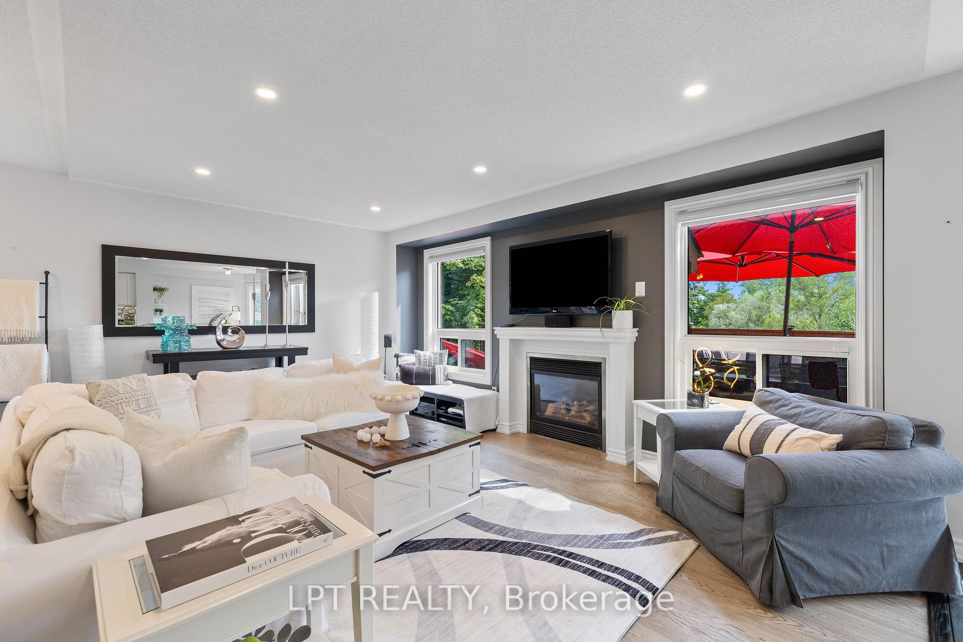 Photo 11 of 370 Silken Laumann Drive, Newmarket, Stonehaven-Wyndham — HOMEH