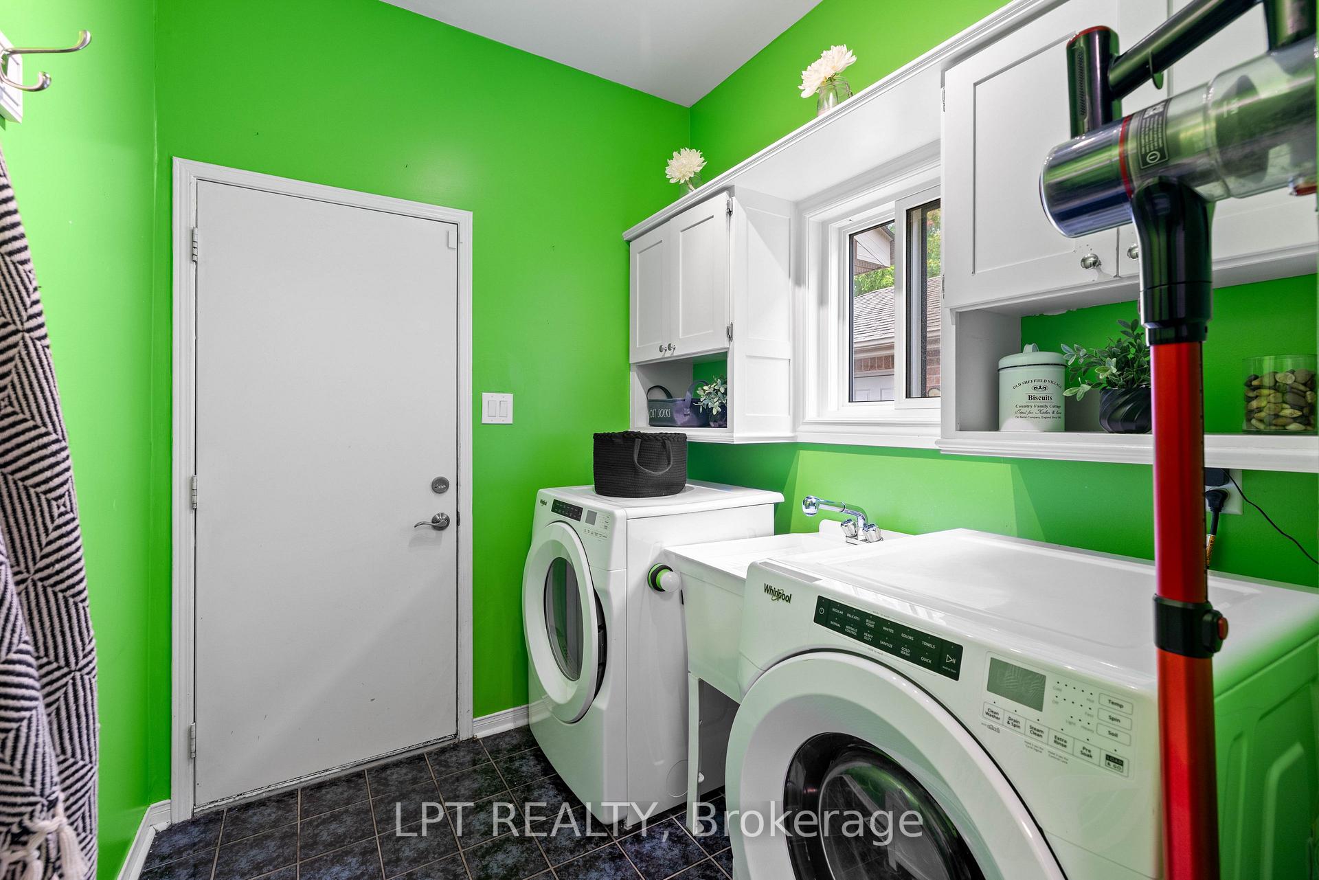 Photo 19 of 370 Silken Laumann Drive, Newmarket, Stonehaven-Wyndham — HOMEH