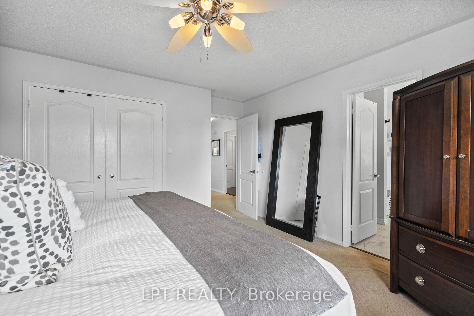 Photo 23 of 370 Silken Laumann Drive, Newmarket, Stonehaven-Wyndham — HOMEH