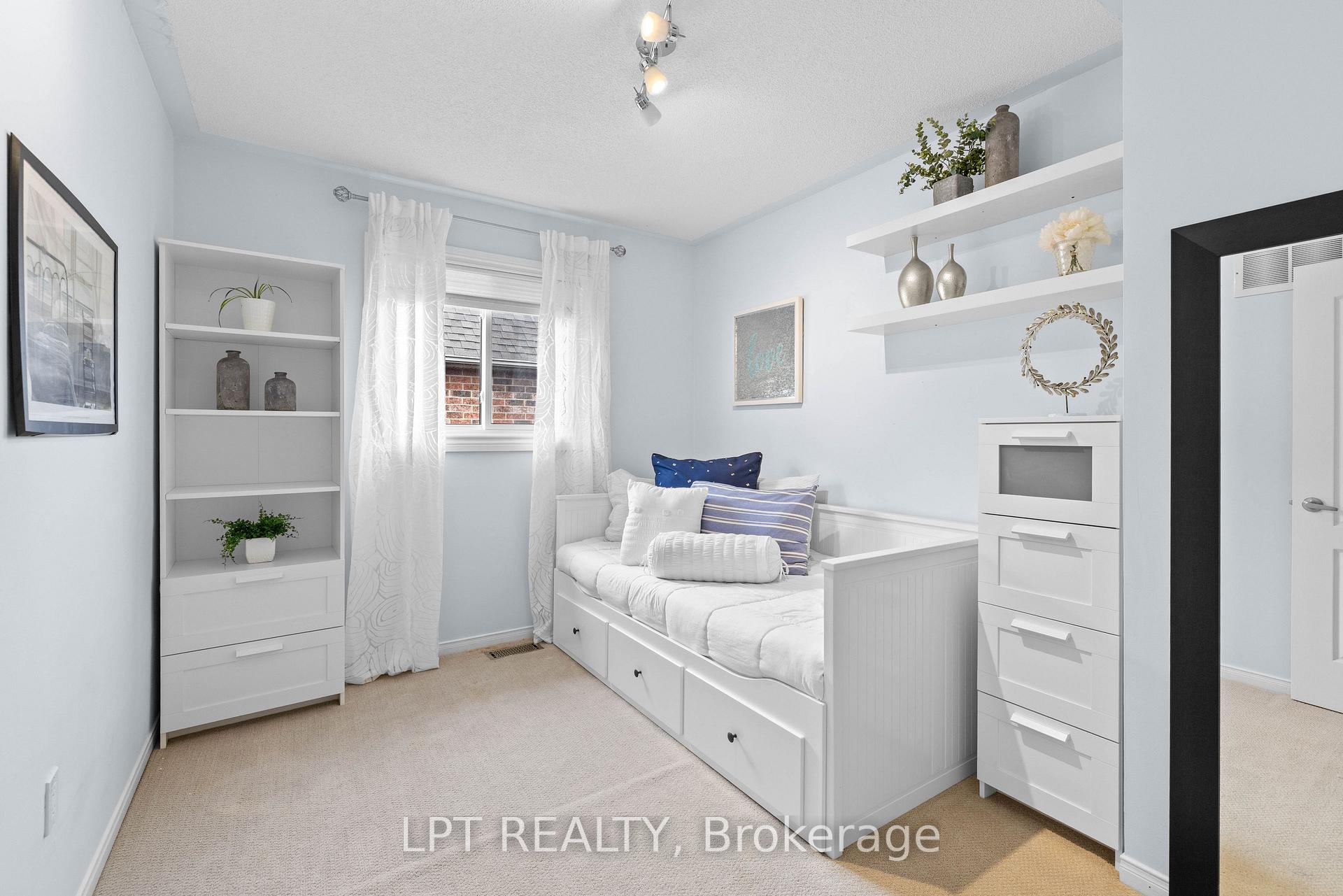Photo 31 of 370 Silken Laumann Drive, Newmarket, Stonehaven-Wyndham — HOMEH