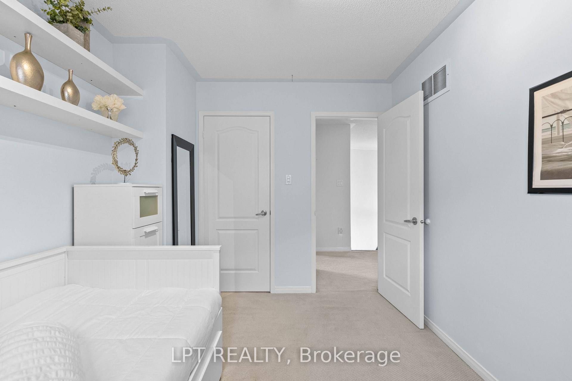 Photo 32 of 370 Silken Laumann Drive, Newmarket, Stonehaven-Wyndham — HOMEH