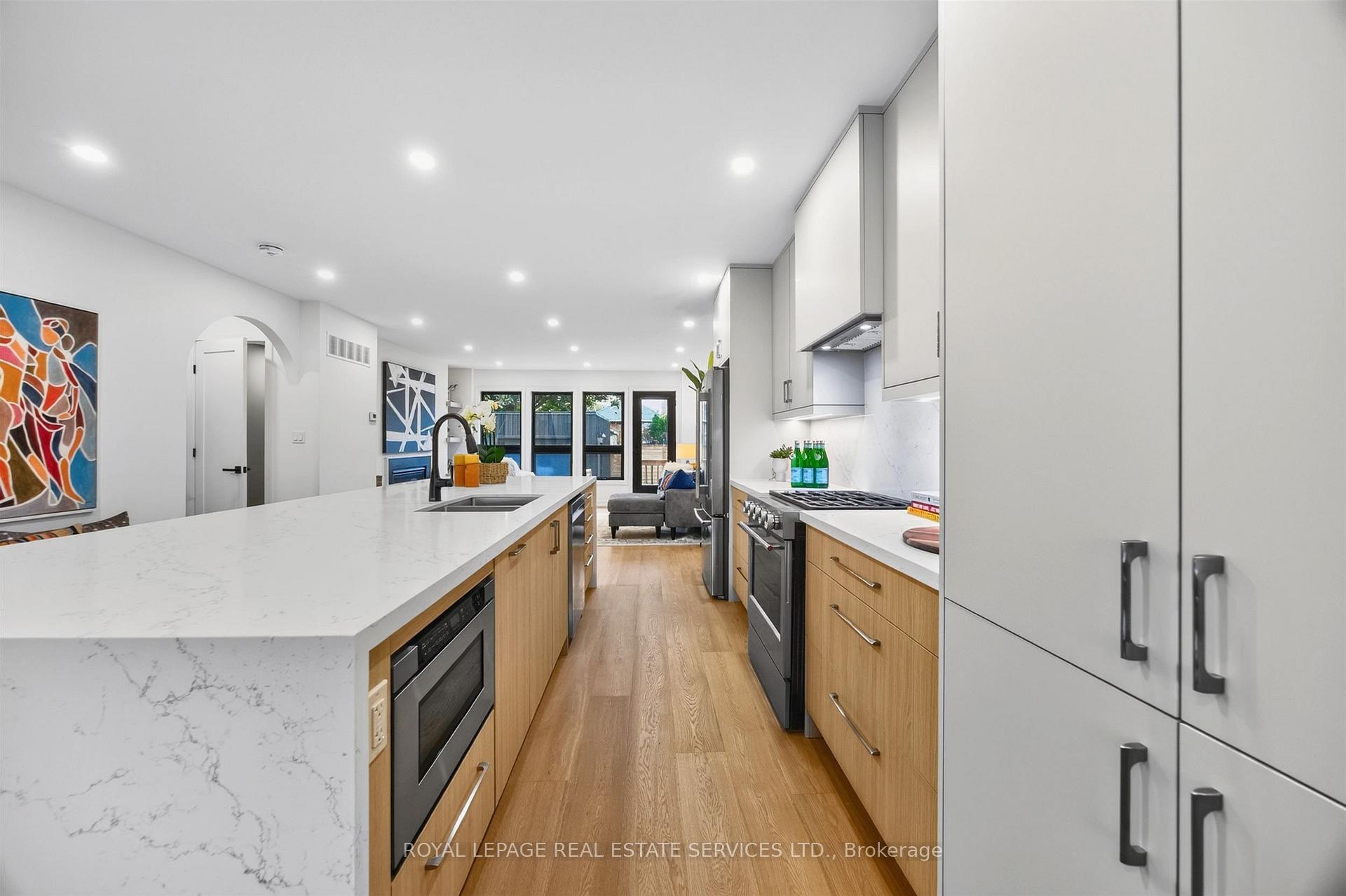 Photo 9 of 139 Priscilla Avenue, Toronto, Runnymede-Bloor West Village — HOMEH