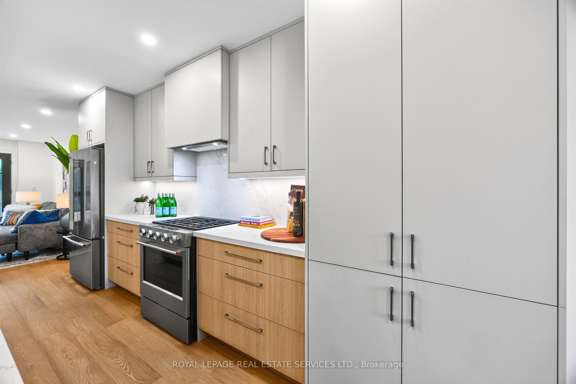Photo 10 of 139 Priscilla Avenue, Toronto, Runnymede-Bloor West Village — HOMEH