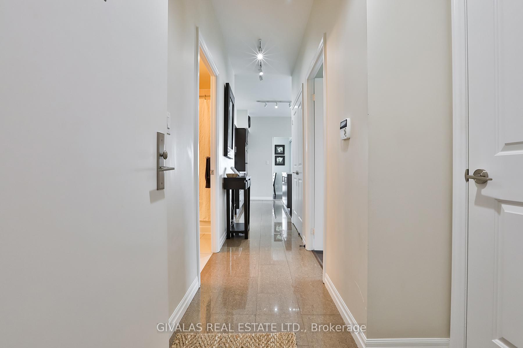 Photo 5 of Unit 2110, 30 Herons Hill Way, North York, Henry Farm — HOMEH