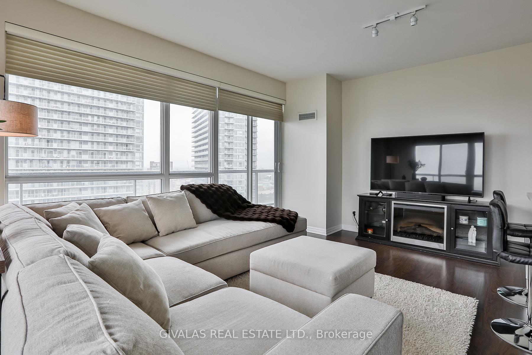 Photo 6 of Unit 2110, 30 Herons Hill Way, North York, Henry Farm — HOMEH