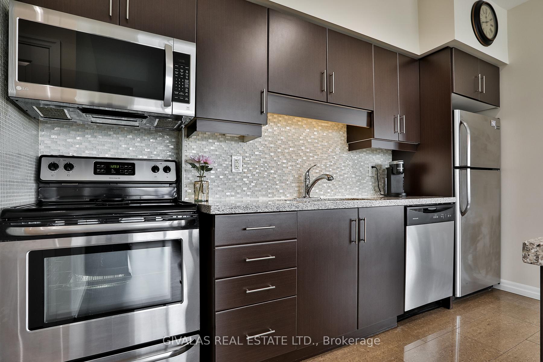 Photo 13 of Unit 2110, 30 Herons Hill Way, North York, Henry Farm — HOMEH