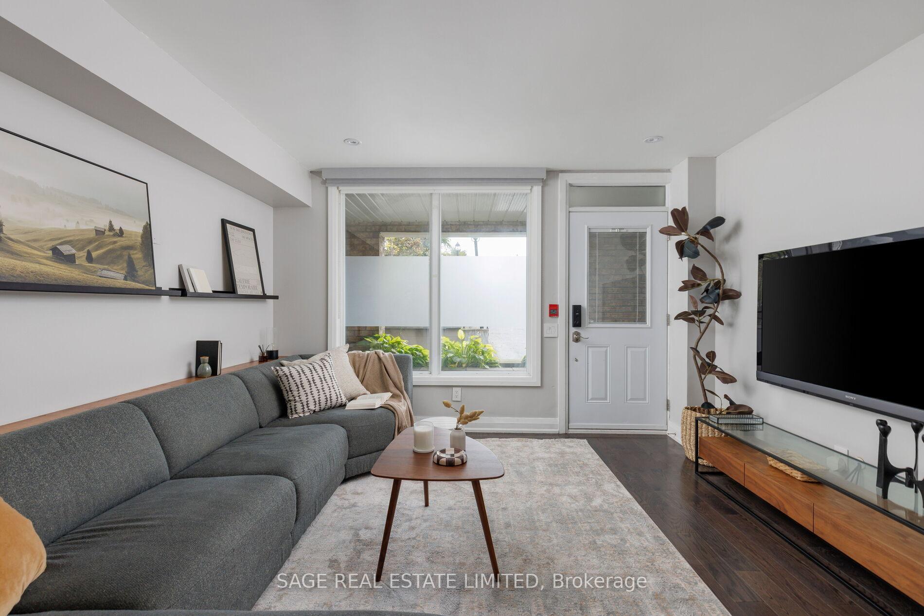 Photo 7 of Unit TH06, 140 Bathurst Street, Toronto, Niagara — HOMEH