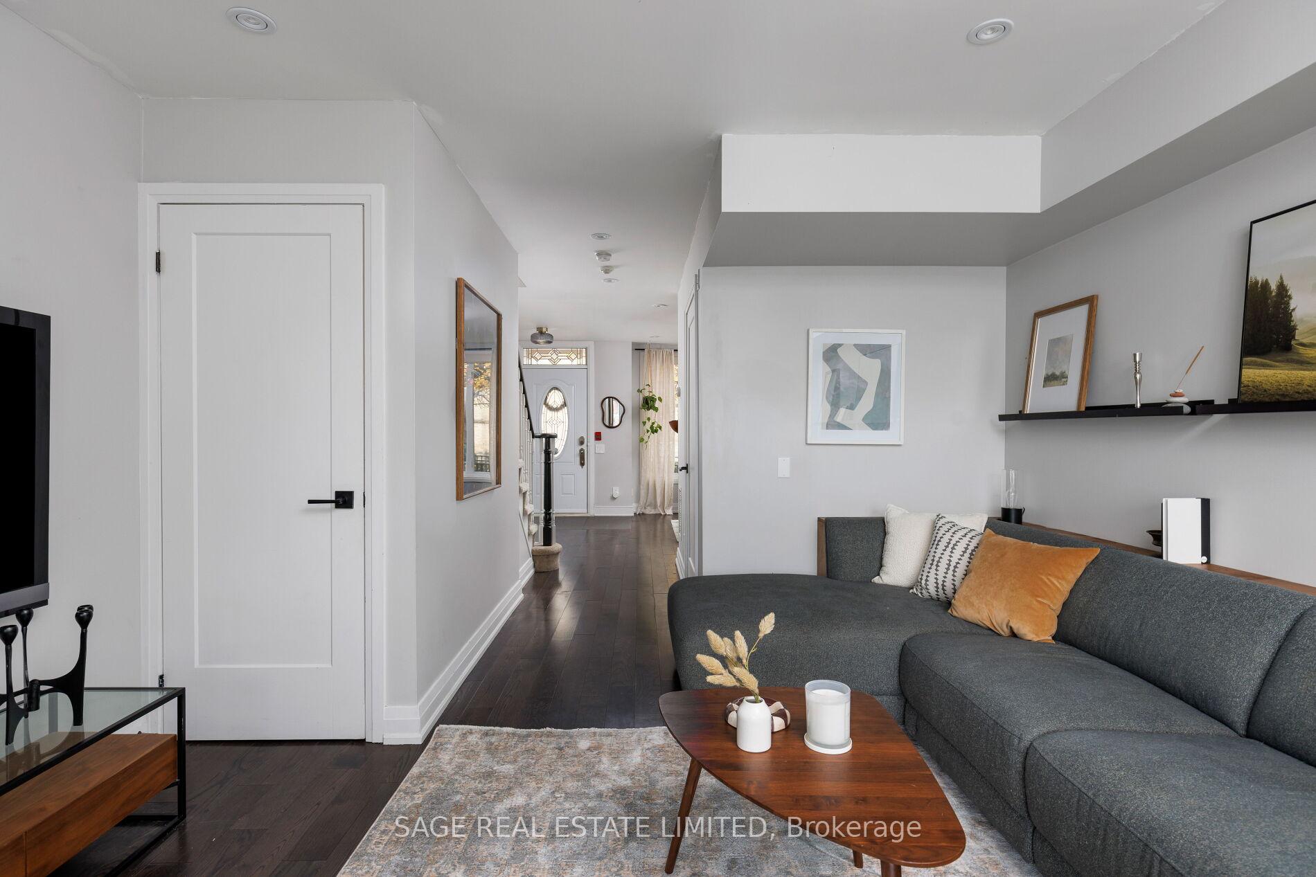 Photo 10 of Unit TH06, 140 Bathurst Street, Toronto, Niagara — HOMEH