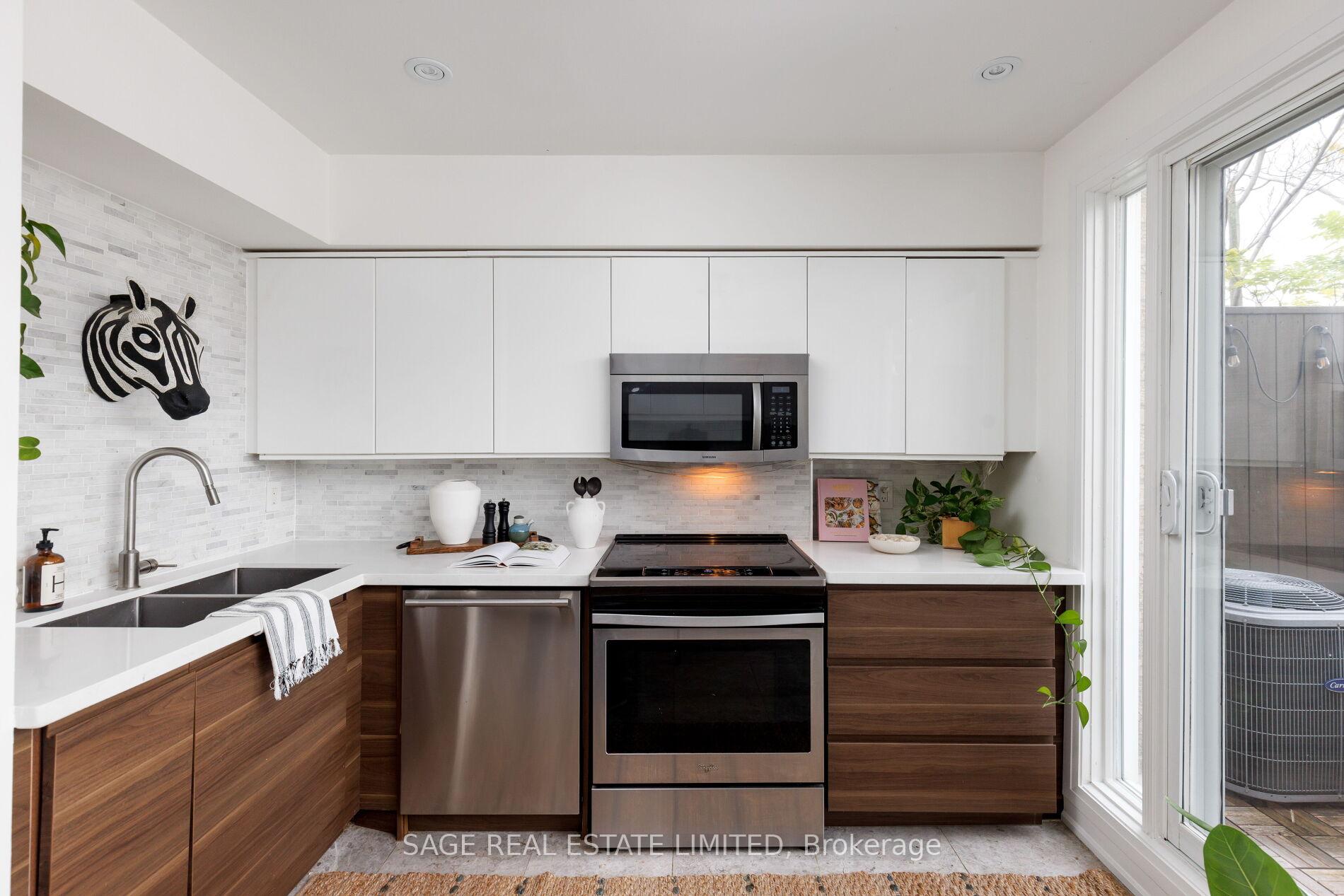 Photo 22 of Unit TH06, 140 Bathurst Street, Toronto, Niagara — HOMEH