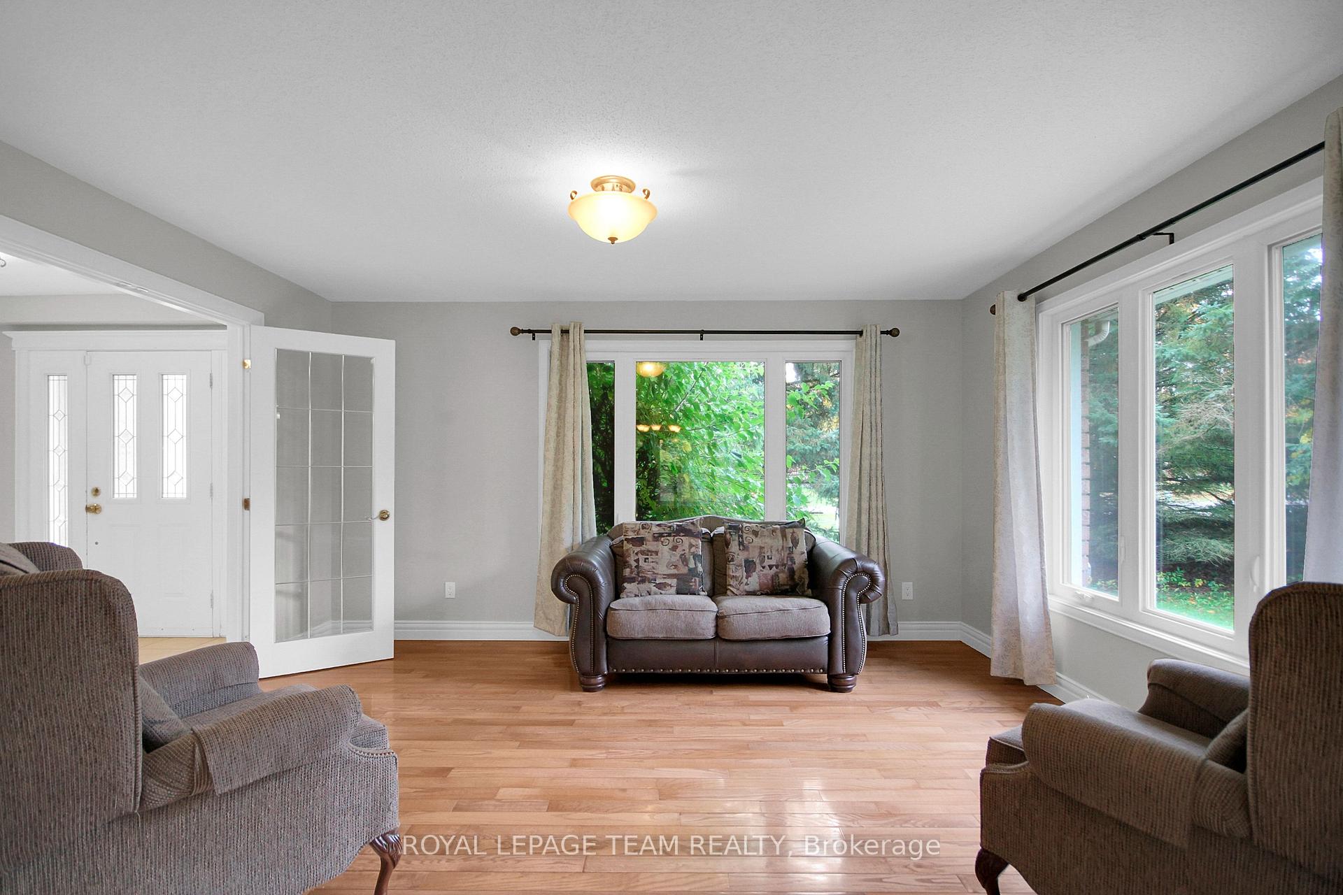 Photo 5 of 7089 Bush Drive, Ottawa, Greely — HOMEH