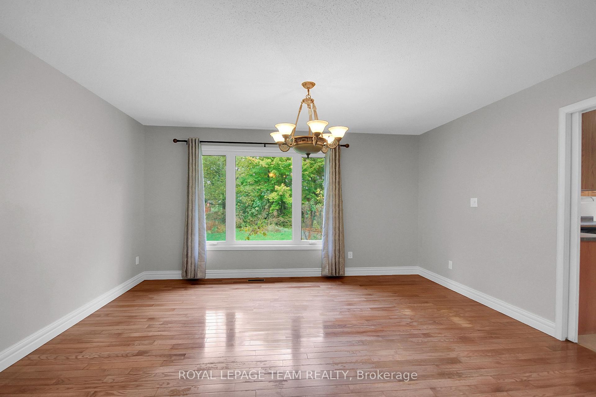 Photo 7 of 7089 Bush Drive, Ottawa, Greely — HOMEH