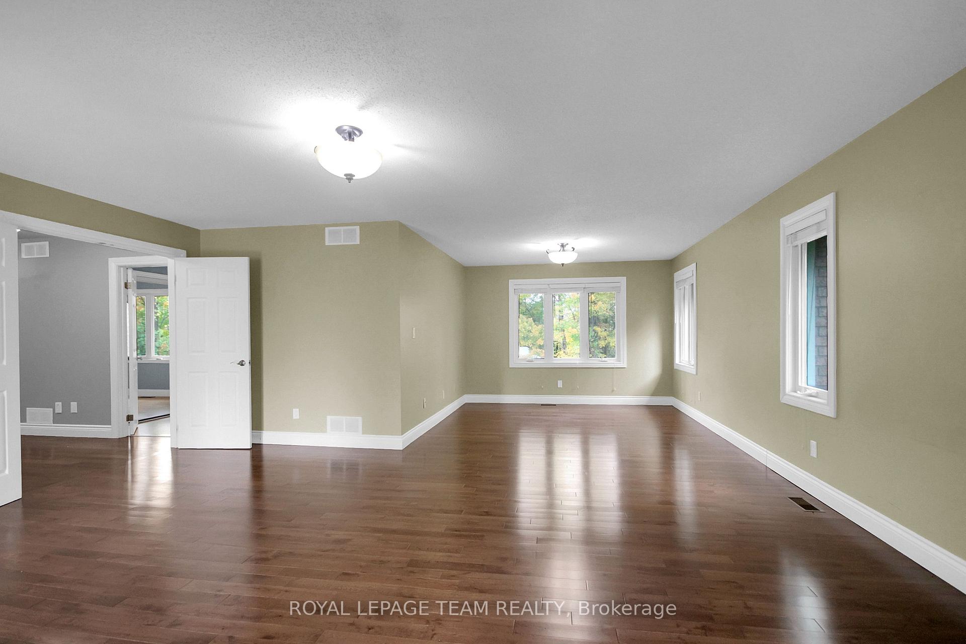 Photo 22 of 7089 Bush Drive, Ottawa, Greely — HOMEH