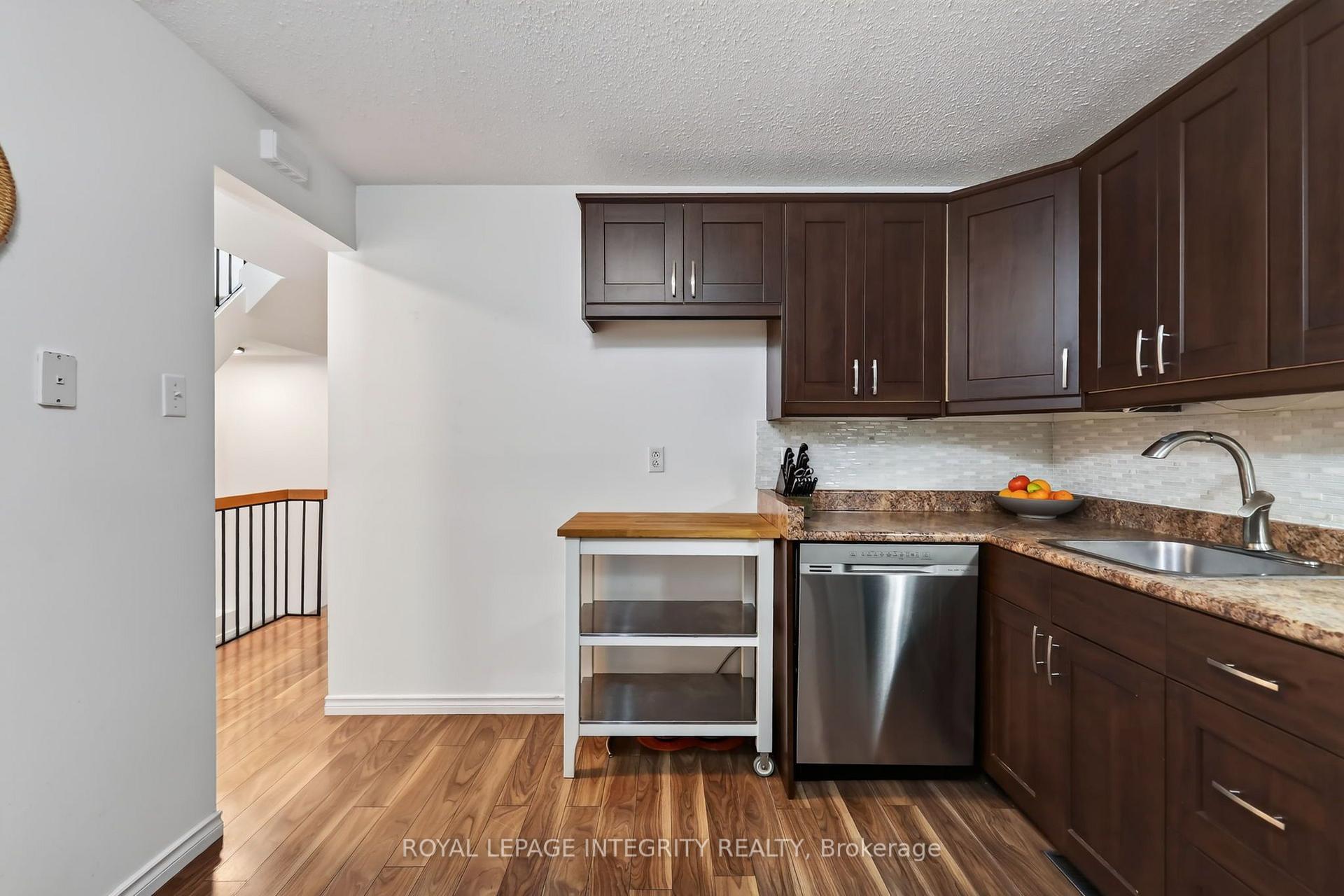 Photo 7 of 1723 Lafrance Drive, Ottawa, Queenswood Heights South — HOMEH