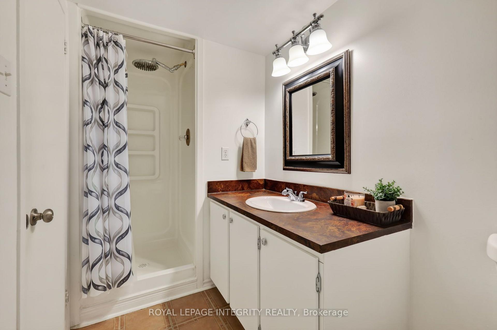 Photo 36 of 1723 Lafrance Drive, Ottawa, Queenswood Heights South — HOMEH