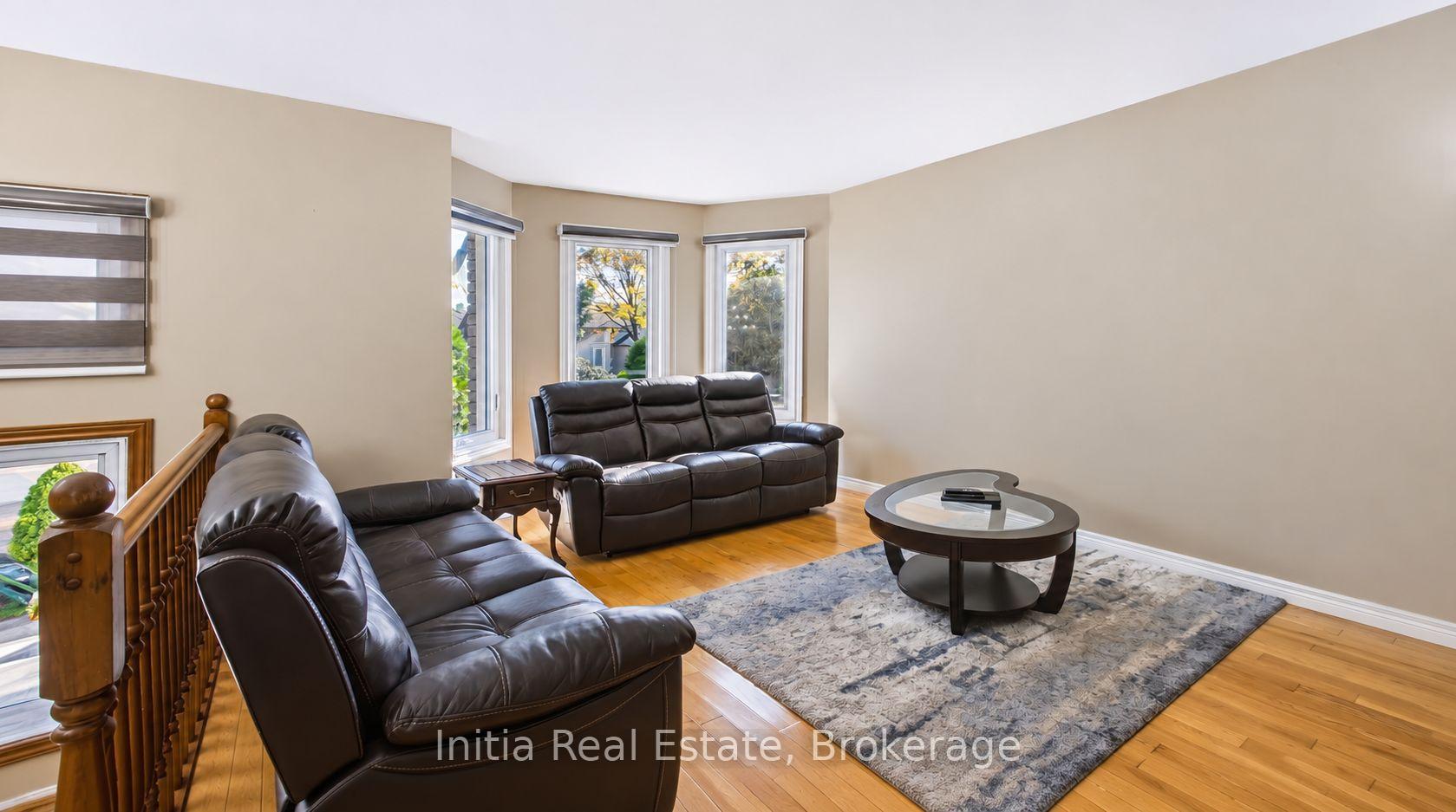 Photo 5 of 726 Sandison Street N, Windsor, Roseland East — HOMEH